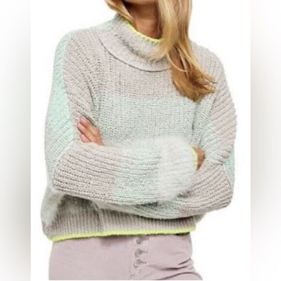 Free People Sunbrite stripe fuzzy Sweater Crop River Run. XS - Picture 2 of 9